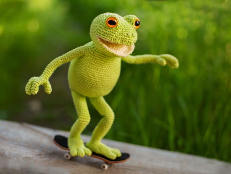 Funny Frog Crochet Pattern