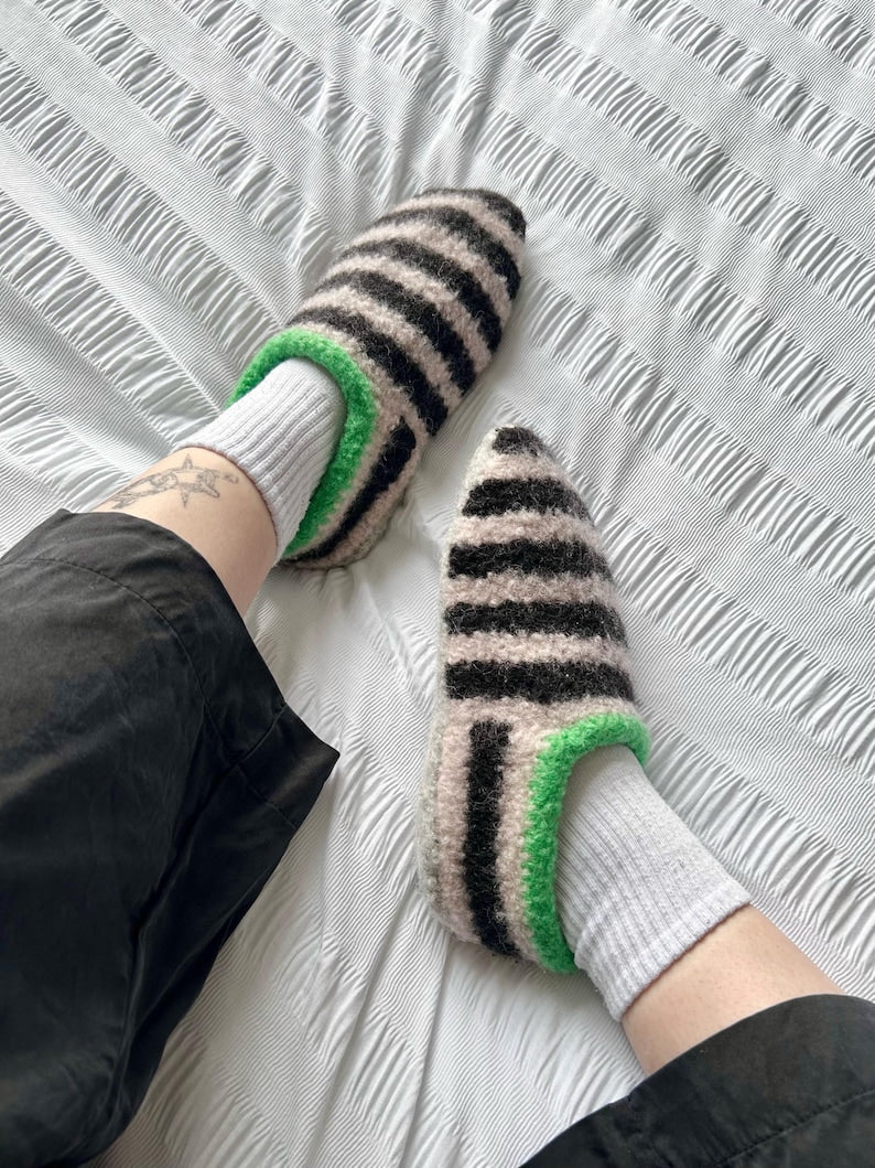 Cozy Sail Slippers Knitting Pattern