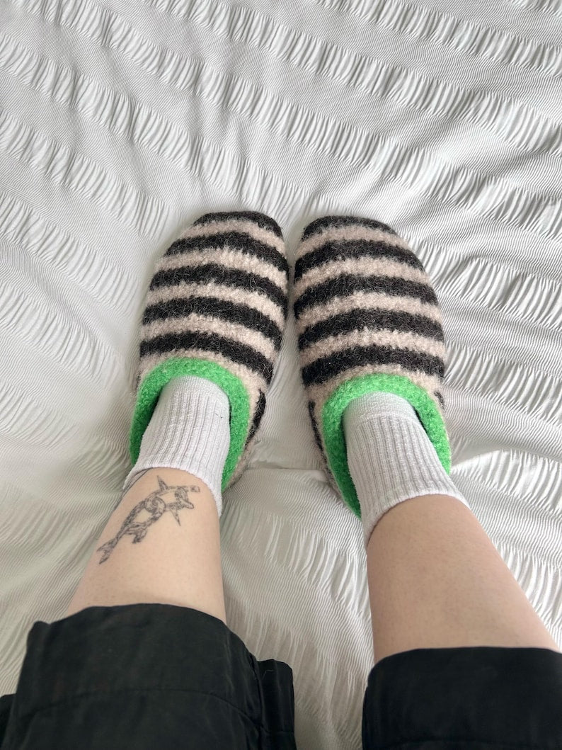 Cozy Sail Slippers Knitting Pattern