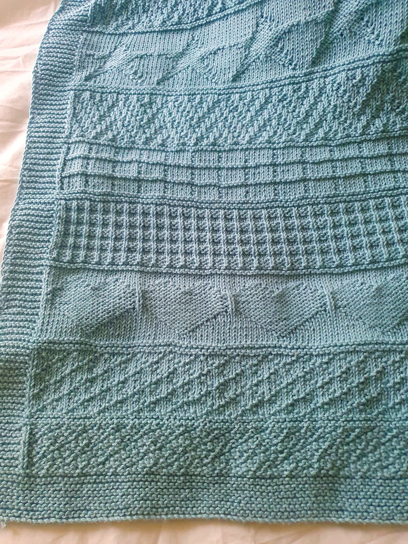 Hearts & Stars Blanket Knitting Pattern