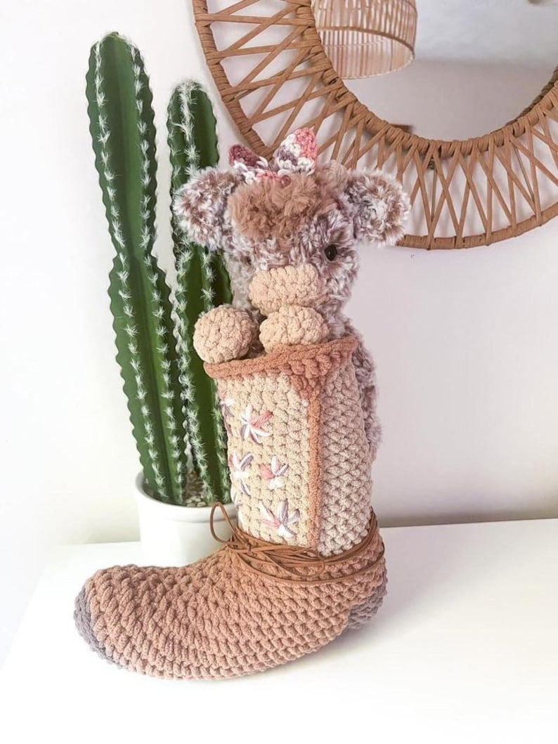 Snuggly Calf Crochet Pattern