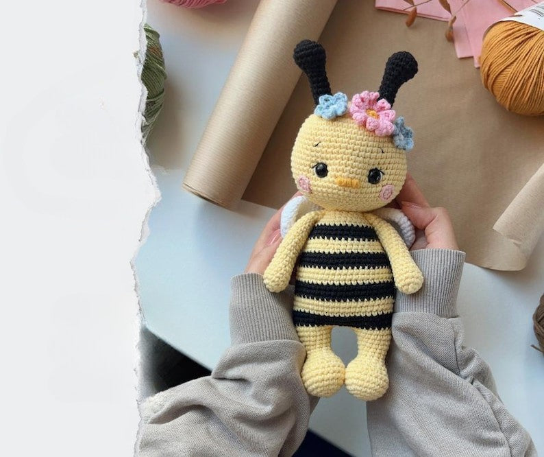 Flower Bee Crochet Pattern