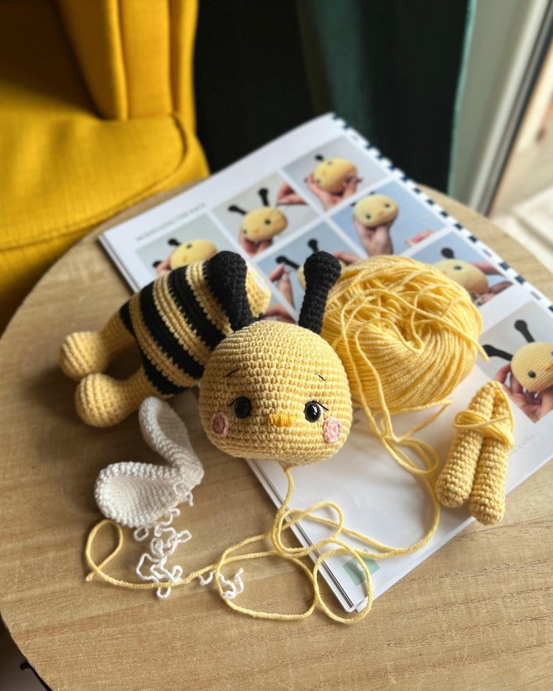 Flower Bee Crochet Pattern