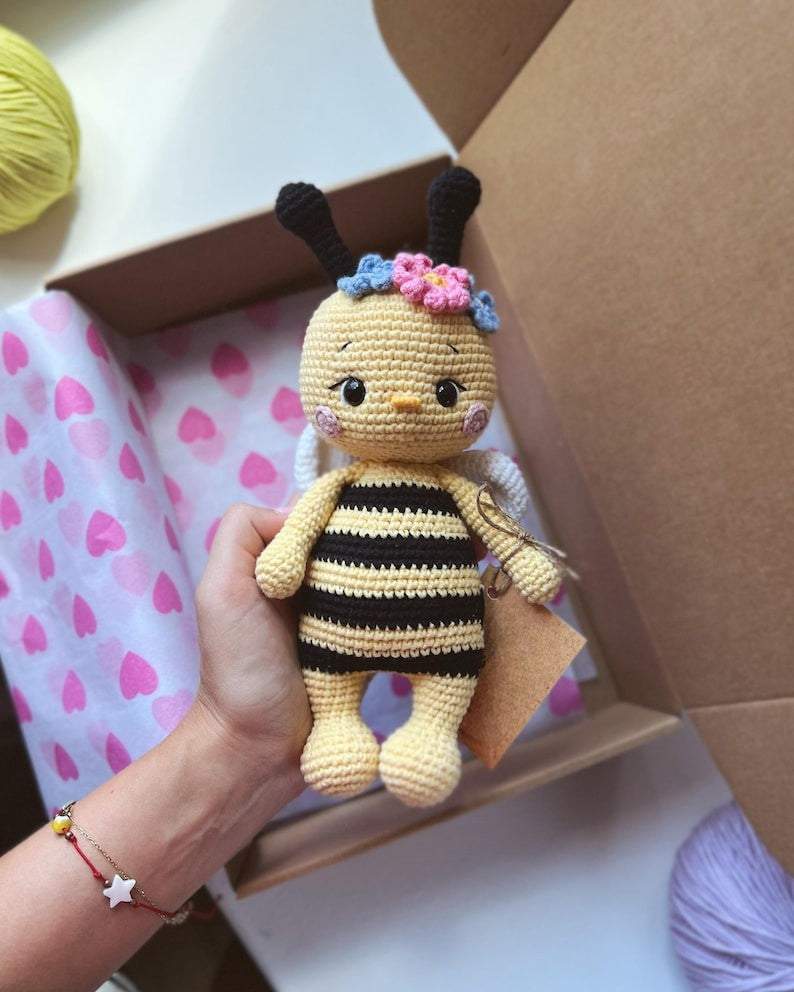 Flower Bee Crochet Pattern