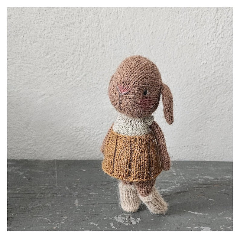 Tiny Wardrobe Knitting Pattern