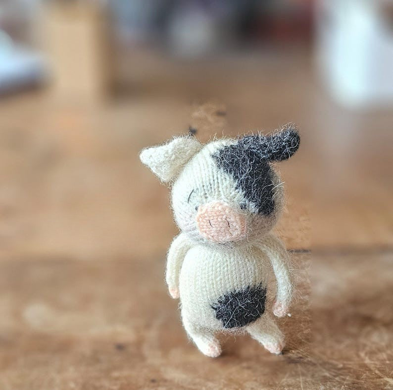Poppy Piglet Knitting Pattern