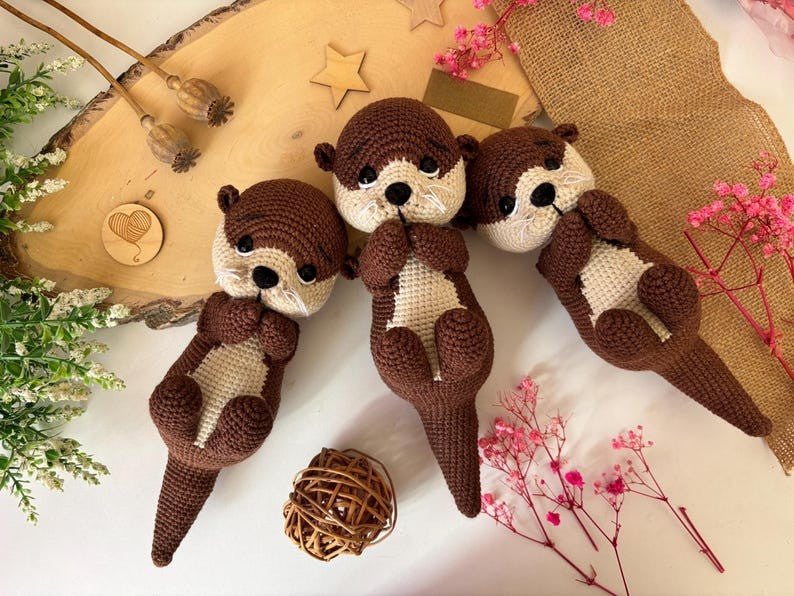 Sweetheart Otter Crochet Pattern