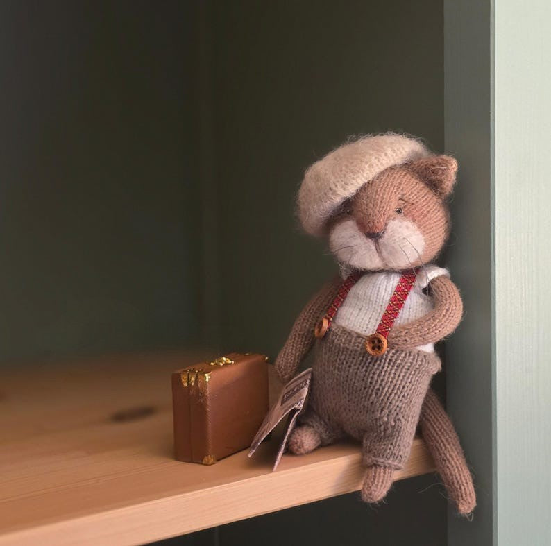 Almond Cat Knitting Pattern