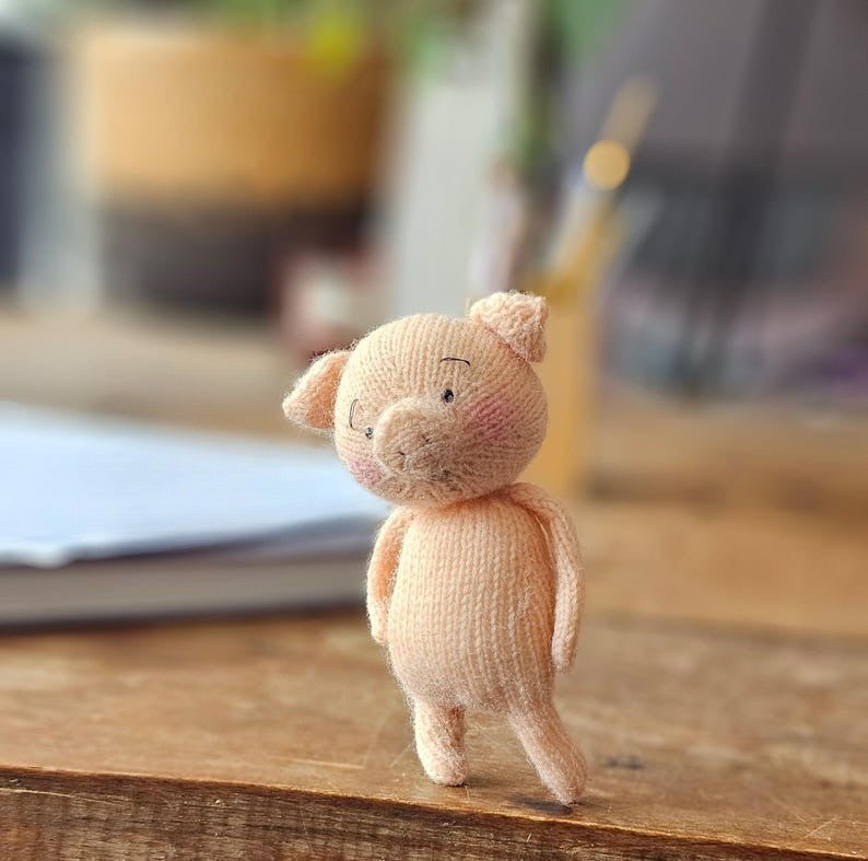 Poppy Piglet Knitting Pattern