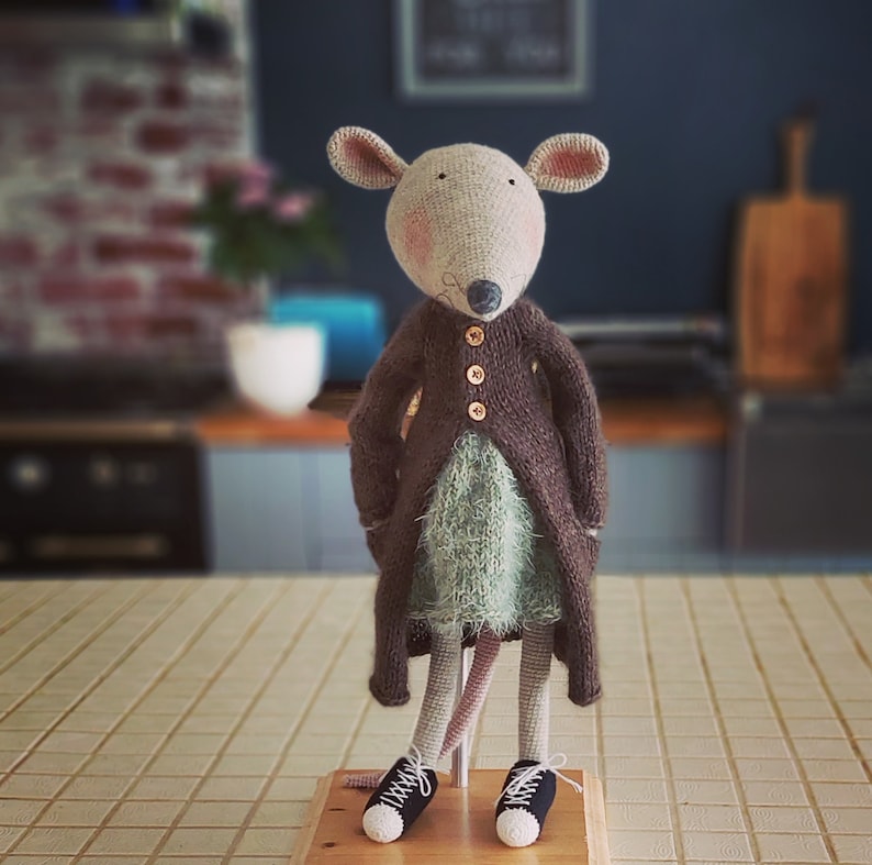Dapper Mouse Crochet Pattern