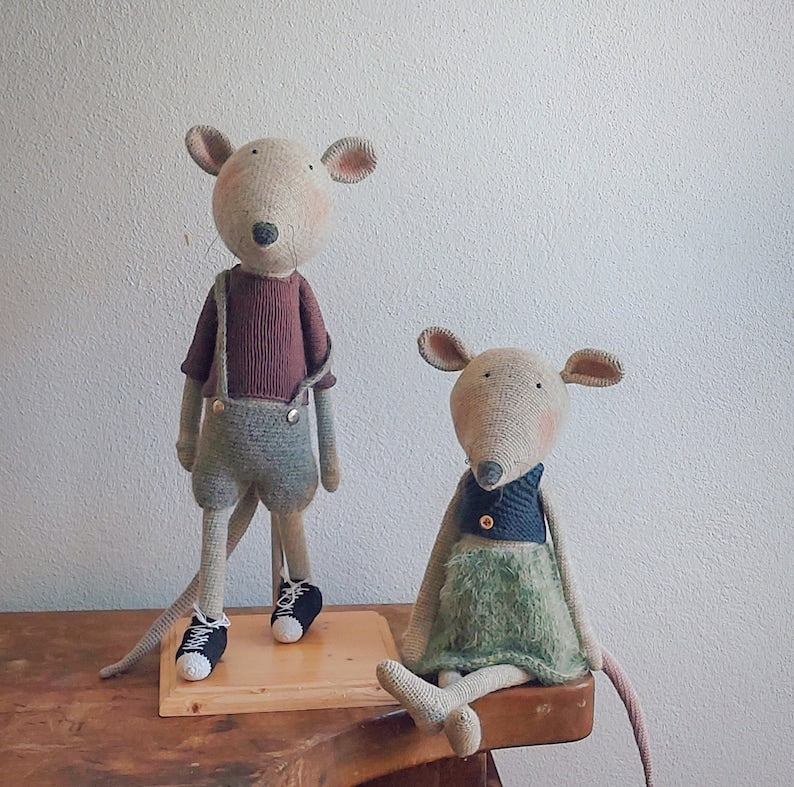 Dapper Mouse Crochet Pattern