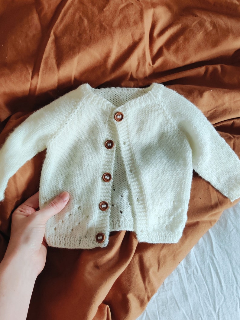Caramel Baby Cardigan Knitting Pattern