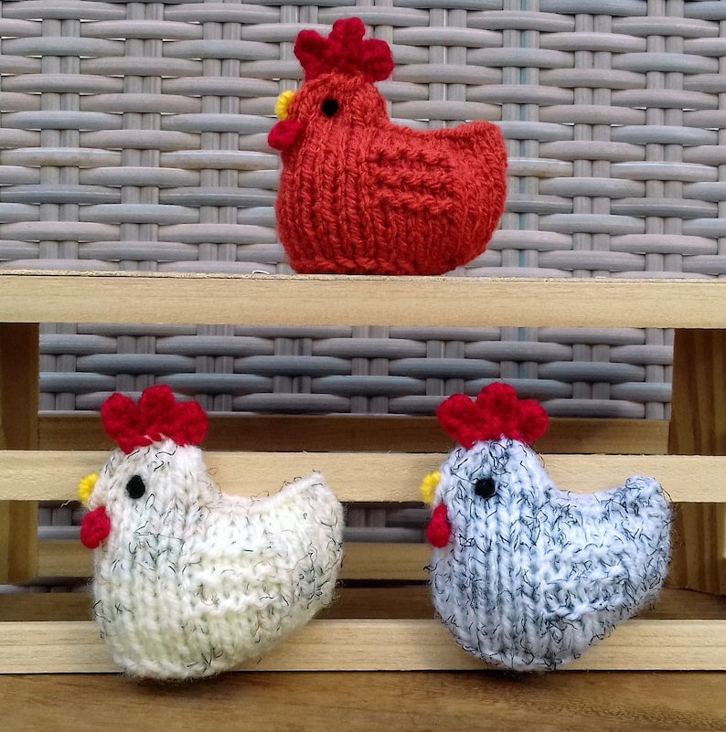 Easter Hen Knitting Pattern