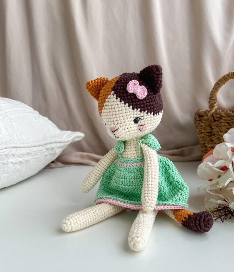 Kitty Sisters Crochet Pattern