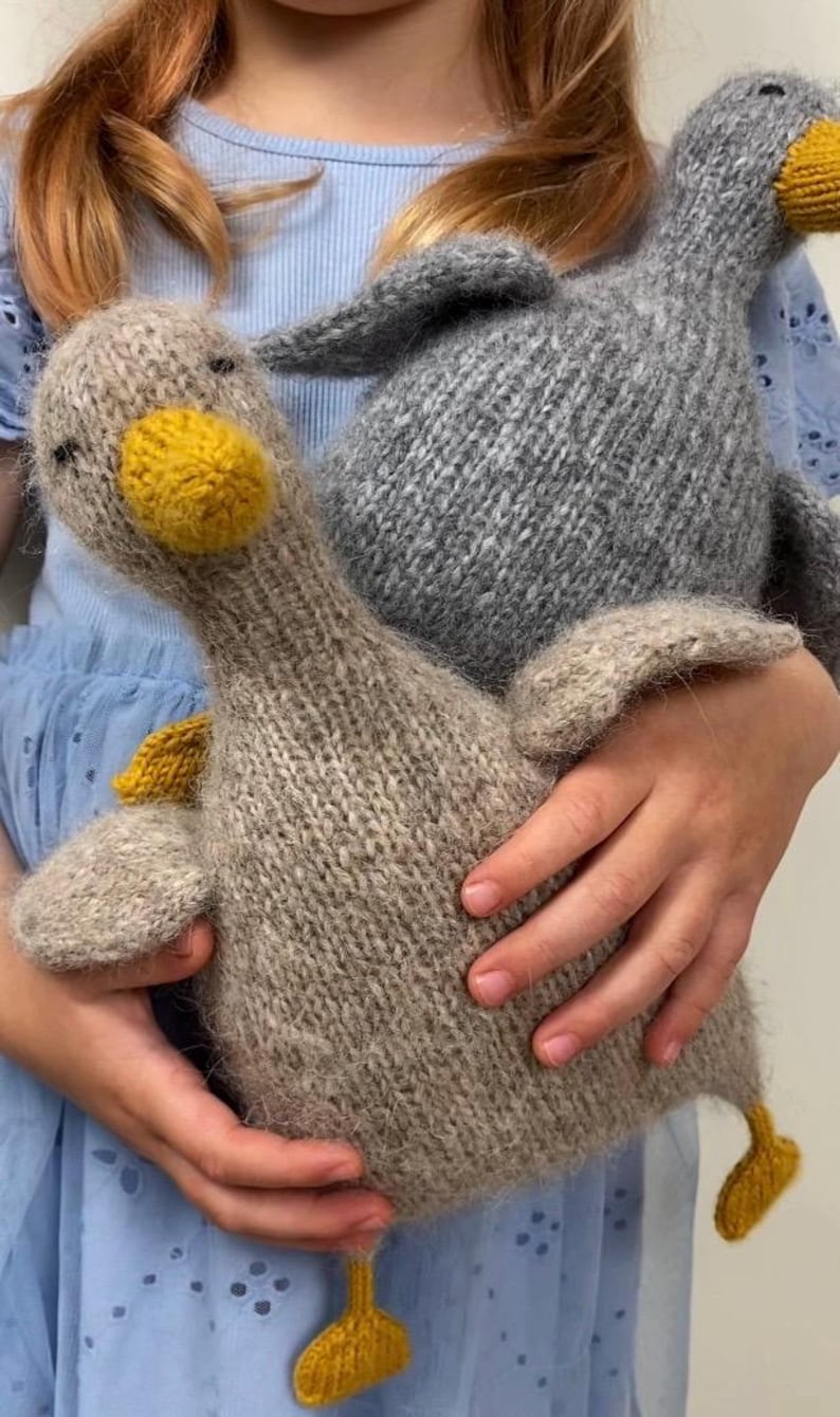 Featherhug Goose Knitting Pattern