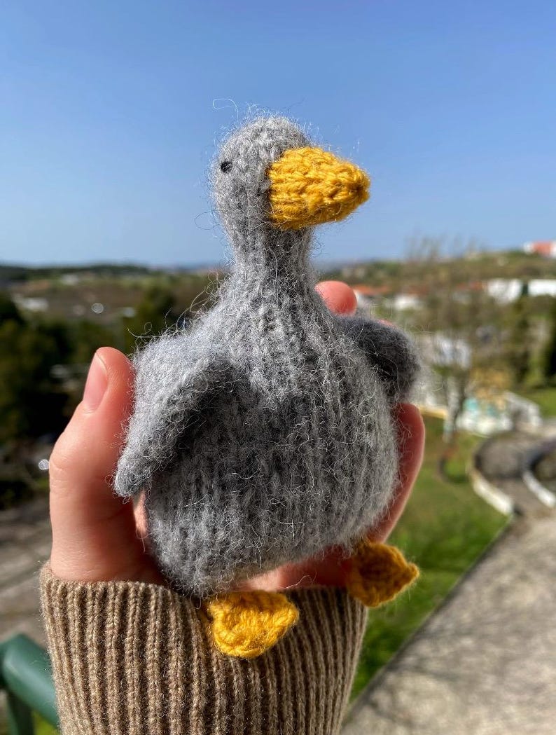 Fluffy Gosling Knitting Pattern