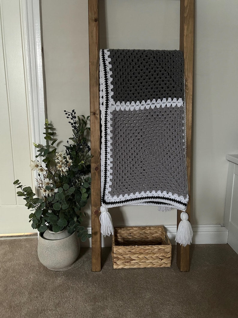 Pearl Noir Blanket Crochet Pattern