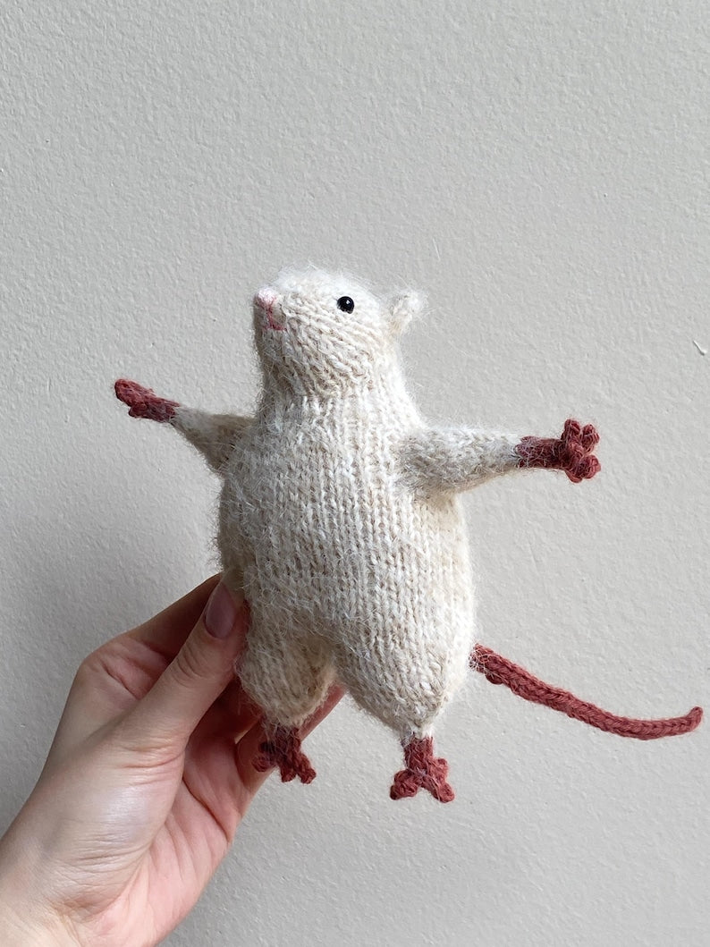 Rat Friend Knitting Pattern