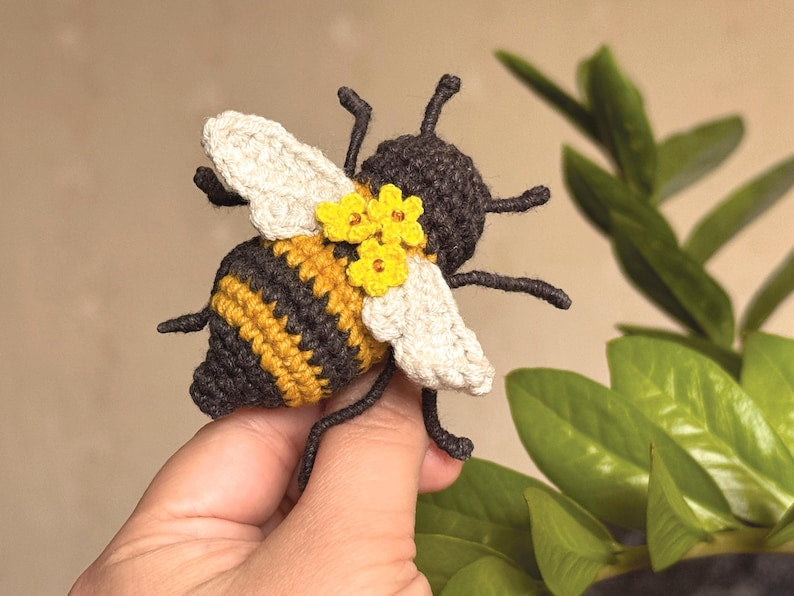 Honey Bee Charm Crochet Pattern