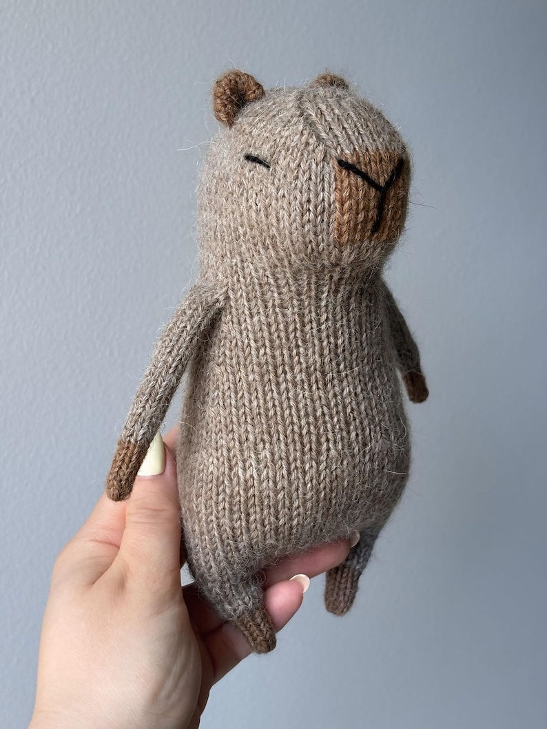 Chubby Capybara Knitting Pattern