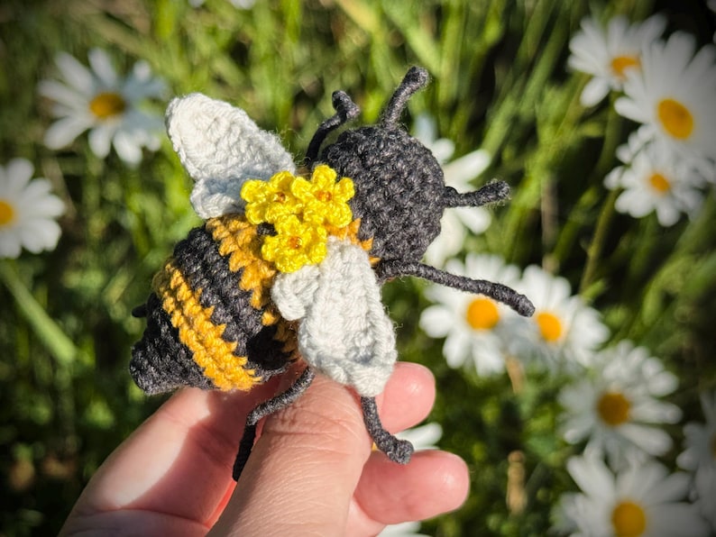 Honey Bee Charm Crochet Pattern
